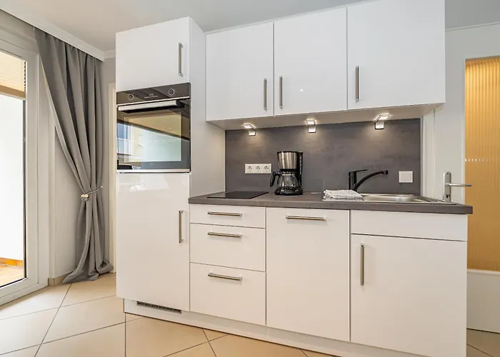 Carmen Sylva, App 2 *