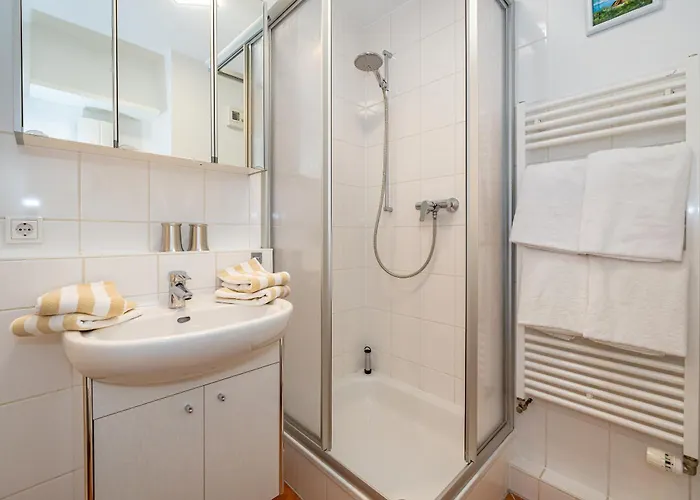 Appartement Carmen Sylva, App 2 *